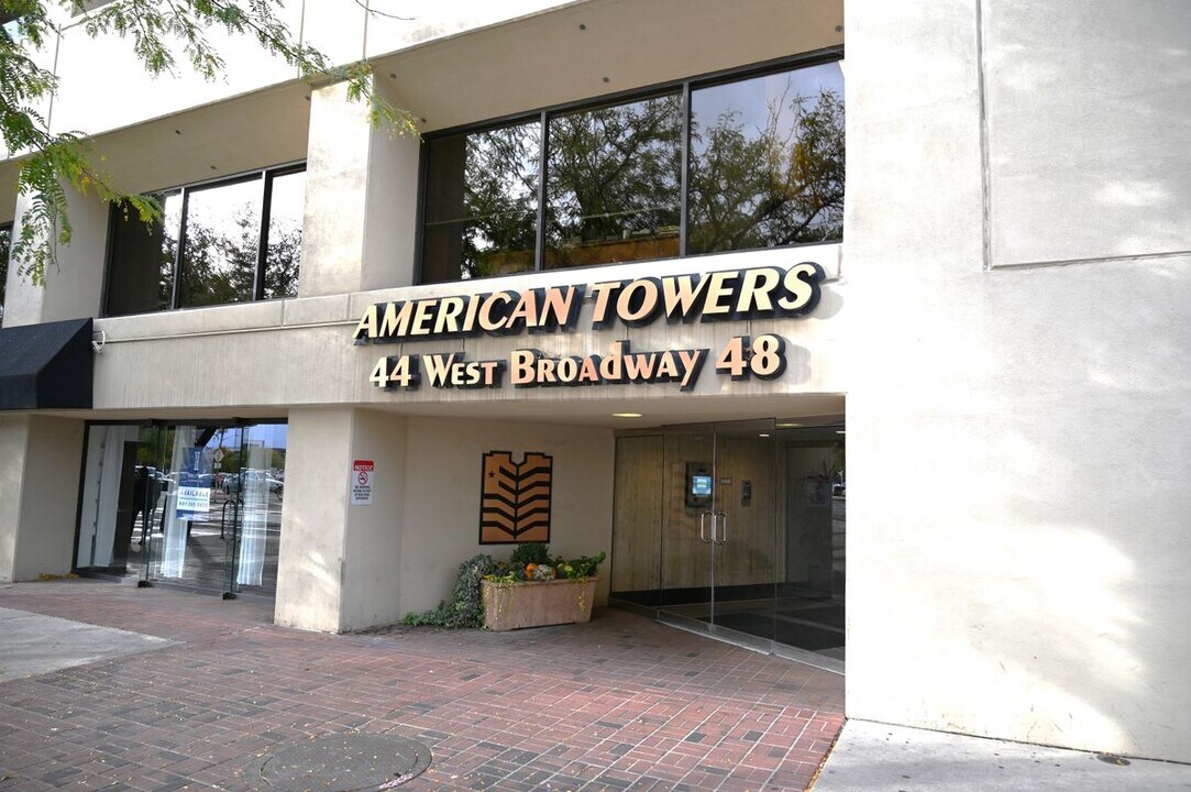 48 W 300 S in Salt Lake City, UT - Building Photo