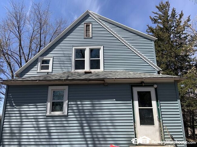 property at 313 McLeod Ave S