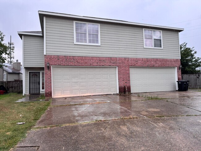 6427 Waldron Dr in Houston, TX - Building Photo - Building Photo