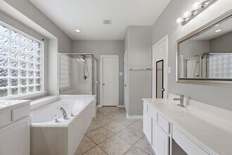 26 Griffin Hill Ct in Spring, TX - Building Photo - Building Photo