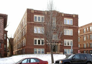 610 Summit Ave in St. Paul, MN - Foto de edificio - Building Photo