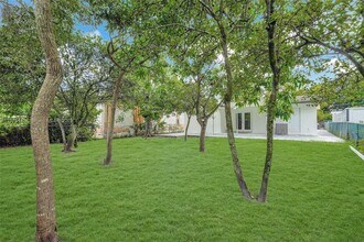 341 NW 43rd St in Miami, FL - Building Photo - Building Photo