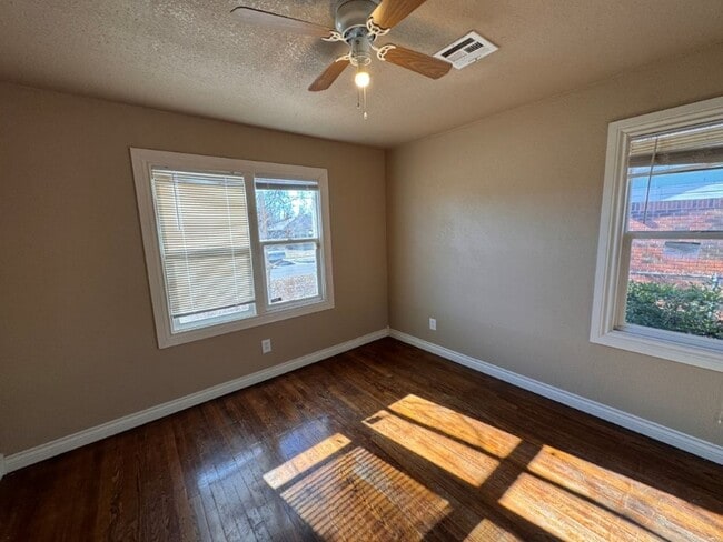 4917 S Shartel Ave in Oklahoma City, OK - Building Photo - Building Photo