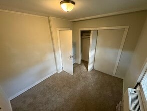 2 Seawanhaka Ave in Nesconset, NY - Foto de edificio - Building Photo