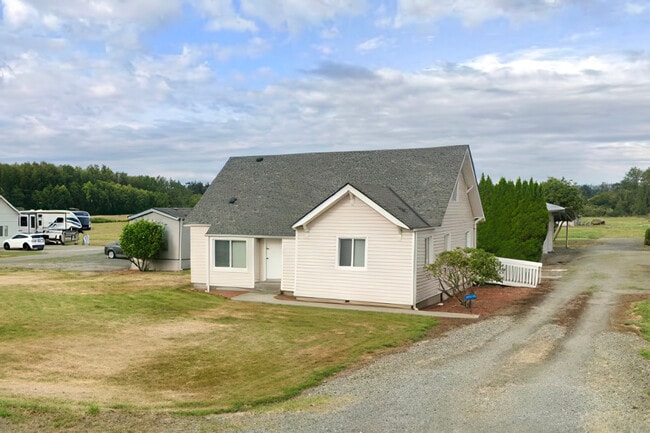 14318 67th Ave NE, Unit 14318