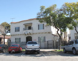 1526-1532 Cedar Ave Apartments