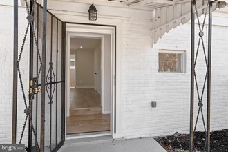 5004 Barnaby Ln in Oxon Hill, MD - Building Photo - Building Photo