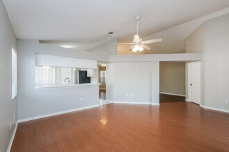 28454 Meadowrush Way in Zephyrhills, FL - Building Photo - Building Photo