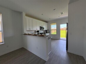 15190 Cyn Rpds Rd in Conroe, TX - Building Photo - Building Photo
