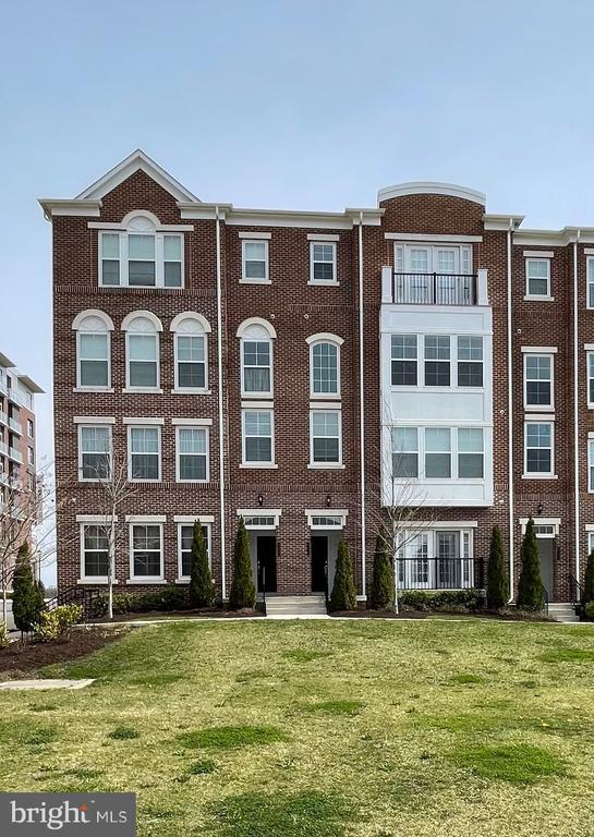 property at 2934 Finsbury Pl