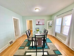 2214 Lee Rd in Cleveland Heights, OH - Building Photo - Building Photo