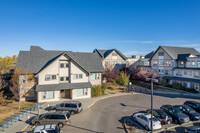 Alice Bissett Place Housing in Calgary, AB - Building Photo - Building Photo