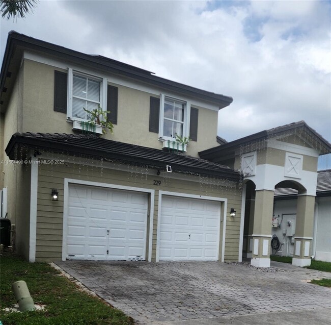 229 NE 36th Terrace in Homestead, FL - Building Photo - Building Photo