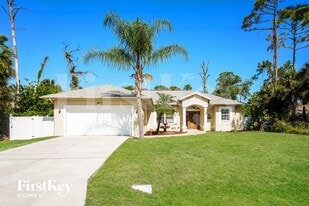 4013 Joann Terrace in North Port, FL - Building Photo
