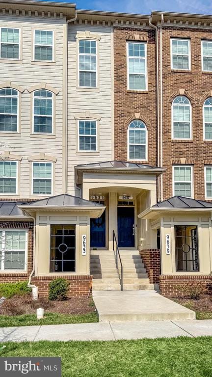 property at 9637 Block St