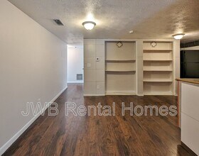 851 Bert Rd in Jacksonville, FL - Building Photo - Building Photo