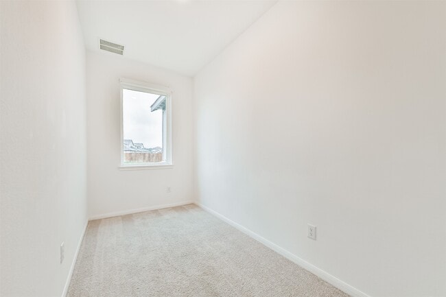 property at 1919 Quiet Gdn Ln