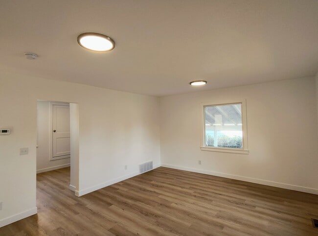 875 E Gregson Ave in Salt Lake City, UT - Building Photo - Building Photo