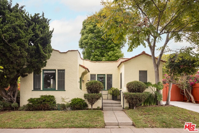 property at 1710 Glyndon Ave