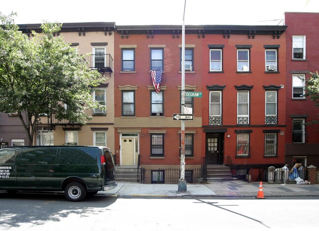 140 Degraw St in Brooklyn, NY - Building Photo - Building Photo