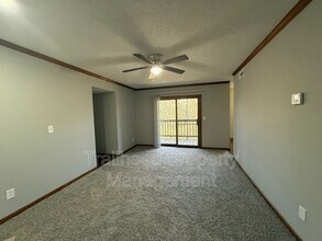 3413 NW Duncan Rd in Blue Springs, MO - Building Photo - Building Photo