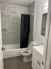 806 Esplanade, Unit 1 in Redondo Beach, CA - Foto de edificio - Building Photo