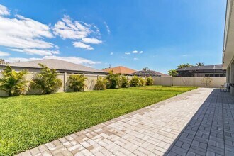 3715 SW 17th Ave in Cape Coral, FL - Building Photo - Building Photo