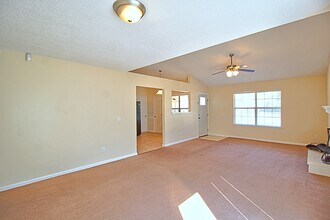 664 Windward Dr in Hinesville, GA - Building Photo - Building Photo