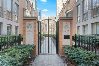 424 E North Water St in Chicago, IL - Building Photo - Building Photo