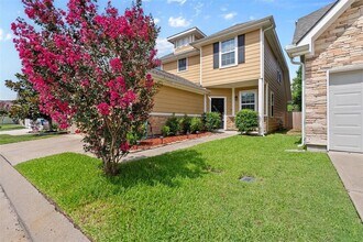 6439 Wilshire Ridge in Houston, TX - Building Photo - Building Photo