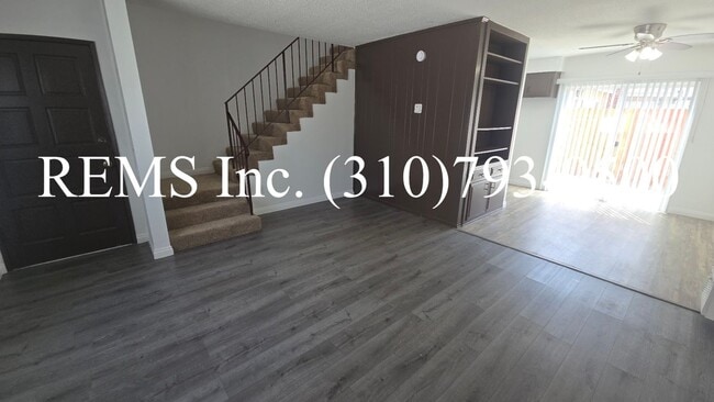 property at 2012 Marshallfield Ln