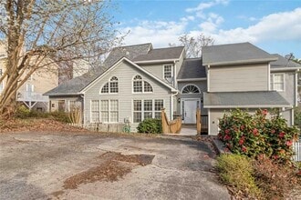 1679 Paddlewheel Dr NE in Marietta, GA - Foto de edificio - Building Photo