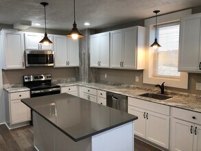 279 Patterson Ave in Bridgeville, PA - Building Photo - Building Photo