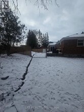 60 Norton Blvd in Caledon, ON - Building Photo - Building Photo