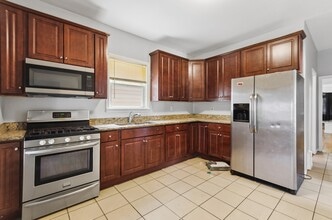 10643 S Calhoun Ave in Chicago, IL - Building Photo - Building Photo