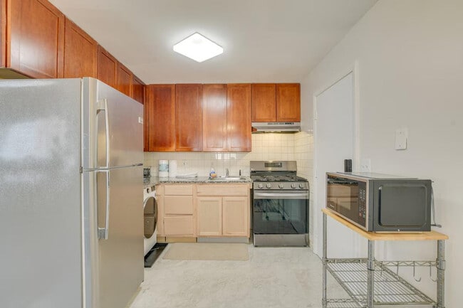 8845 Lamon Ave in Skokie, IL - Building Photo - Building Photo
