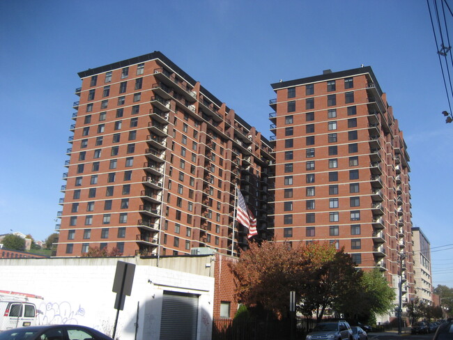 700 1st St in Hoboken, NJ - Building Photo - Building Photo