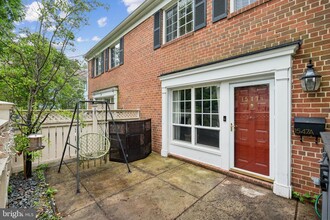 1547-A N Van Dorn St in Alexandria, VA - Building Photo - Building Photo