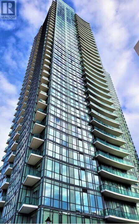 4099 Brickstone Mews in Mississauga, ON - Building Photo