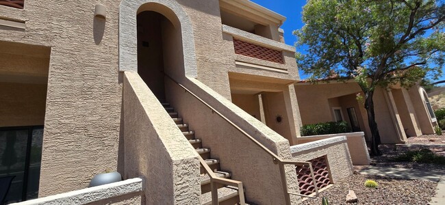 16357 E Arrow Dr in Fountain Hills, AZ - Building Photo - Building Photo