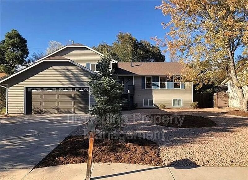 6446 Pulpit Rock Dr in Colorado Springs, CO - Building Photo