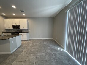 7022 Summer Holly Pl in Riverview, FL - Foto de edificio - Building Photo