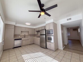 538 N Maryland Ave in Glendale, CA - Building Photo - Building Photo