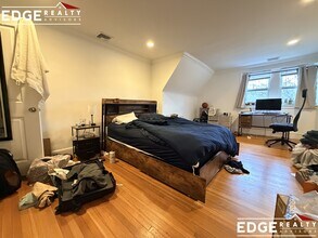 1798 Beacon St, Unit 3 in Brookline, MA - Building Photo - Building Photo