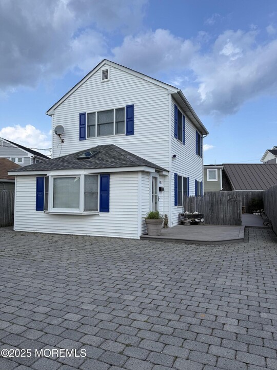 62A Inlet Dr in Point Pleasant Beach, NJ - Building Photo
