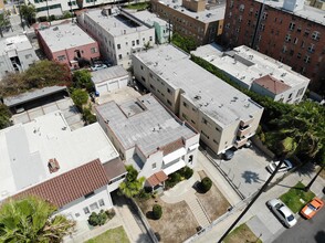 120-122 N Berendo St in Los Angeles, CA - Building Photo - Building Photo