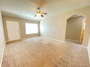 13645 Bradbury Ln in Piedmont, OK - Building Photo - Building Photo