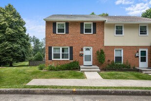 1918 Sussex Rd in Blacksburg, VA - Building Photo