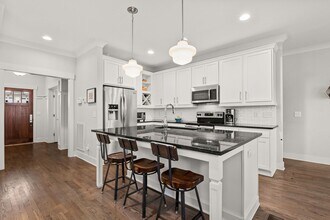 2223 Burns St in Nashville, TN - Building Photo - Building Photo