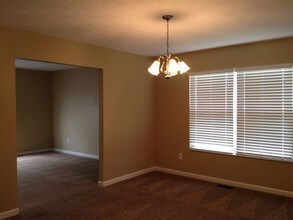 116 Arbor Glen Ct in Maineville, OH - Foto de edificio - Building Photo